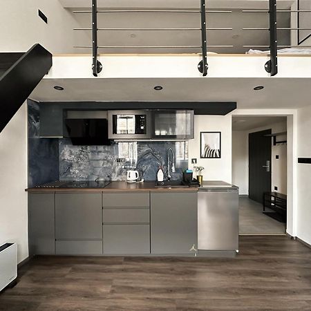 Contemporary Jindrisska Apartment Praha Bagian luar foto