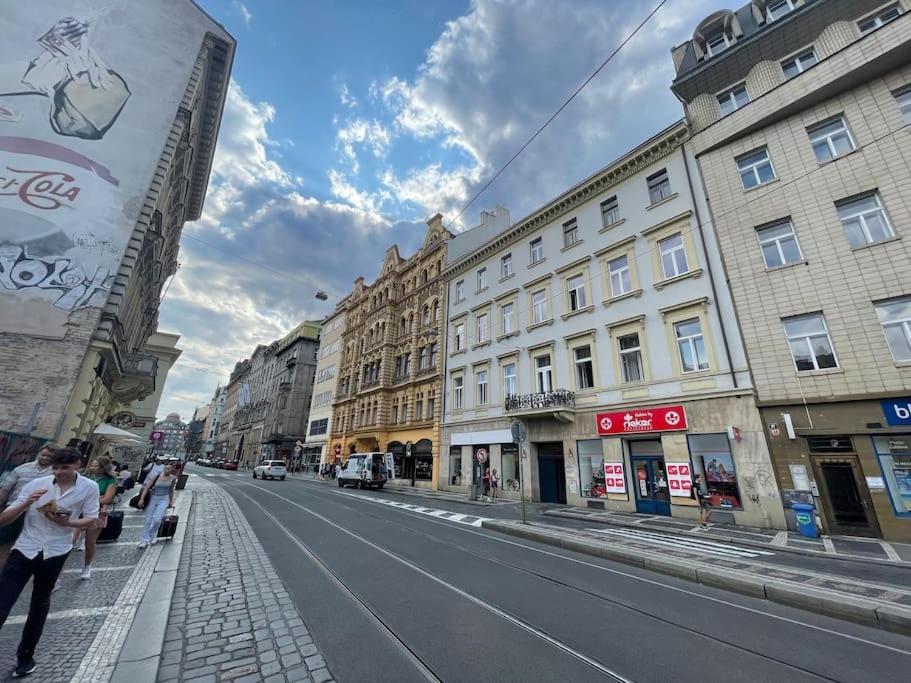 Contemporary Jindrisska Apartment Praha Bagian luar foto